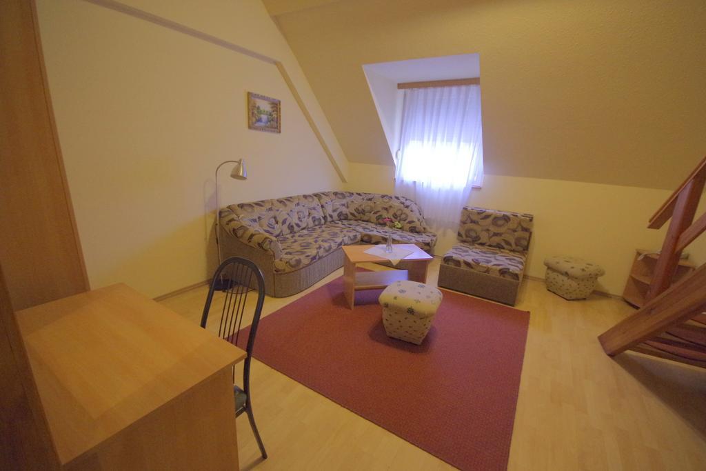 Hotel Vadaszkuert Superior Alba Regalǎ Cameră foto